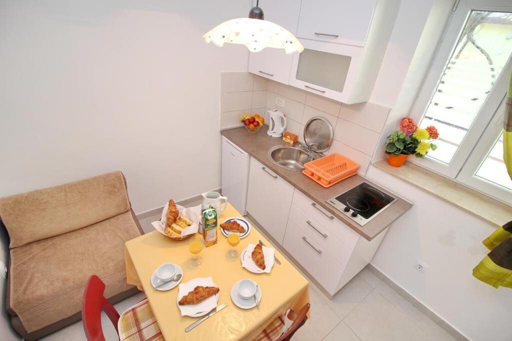 Apartments Paolo Okuklje Экстерьер фото